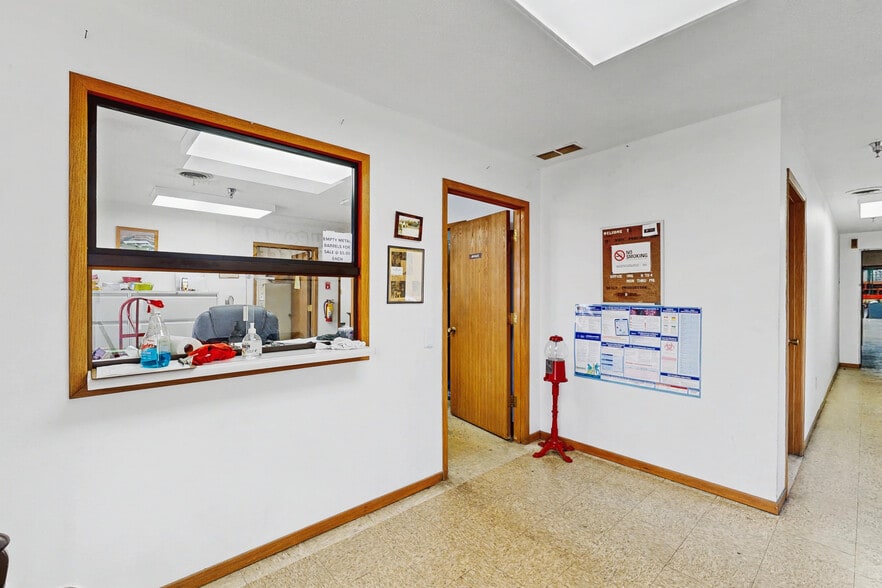 More Photos Of 777 Weaver Blvd, Wapello Industrial For Sale