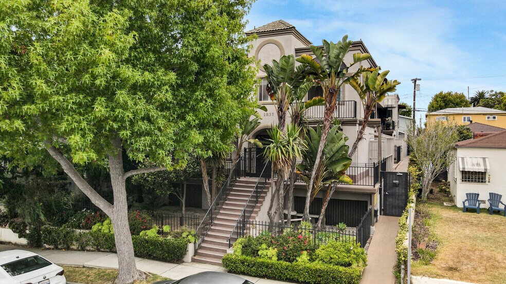 More Photos Of 1837 18th St, Santa Monica Apartments For Sale
