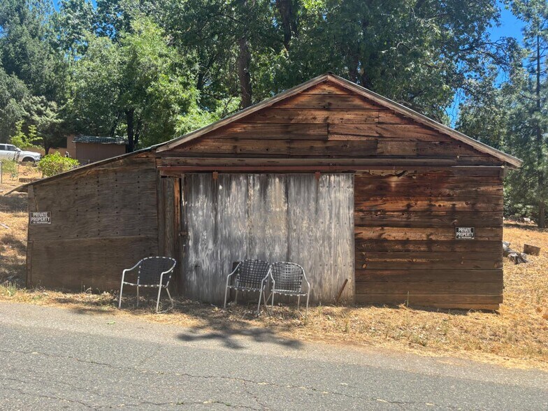 More Photos Of 15574 Hinton Rd, Pioneer Land For Sale