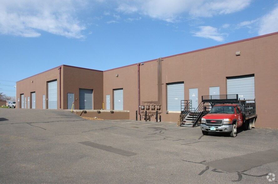 More Photos Of 13705 N 26th Ave, Plymouth Light Manufacturing For Lease