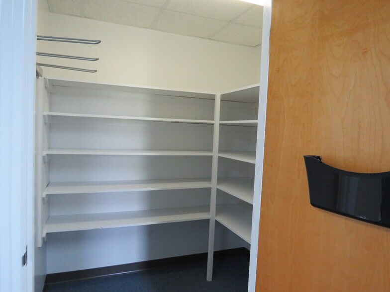 More Photos Of 9506 Hospital Ave, Nassawadox Medical For Sale