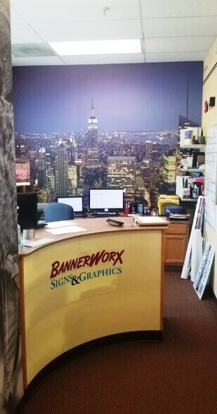 More Photos Of 11900 Livingston Rd, Manassas Warehouse For Sale