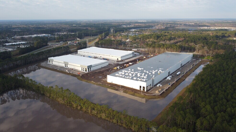 More Photos Of 12435 Lem Turner Rd, Jacksonville Unknown For Lease