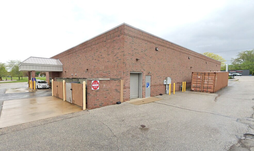 More Photos Of 1540 Canton Rd, Akron Drugstore For Sale