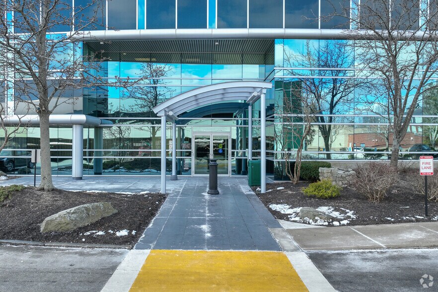 More Photos Of 500 Cummings Ctr, Beverly Office For Lease