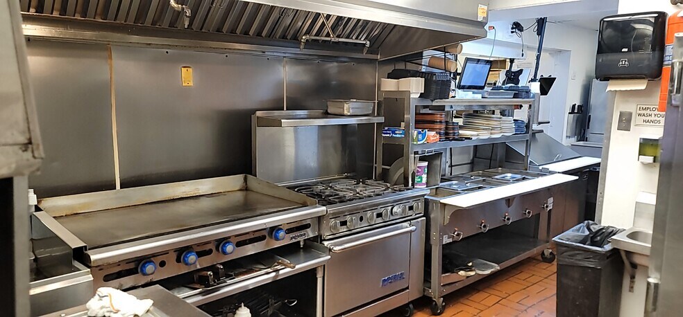 More Photos Of 8050 Federal Blvd, Westminster Restaurant For Sale