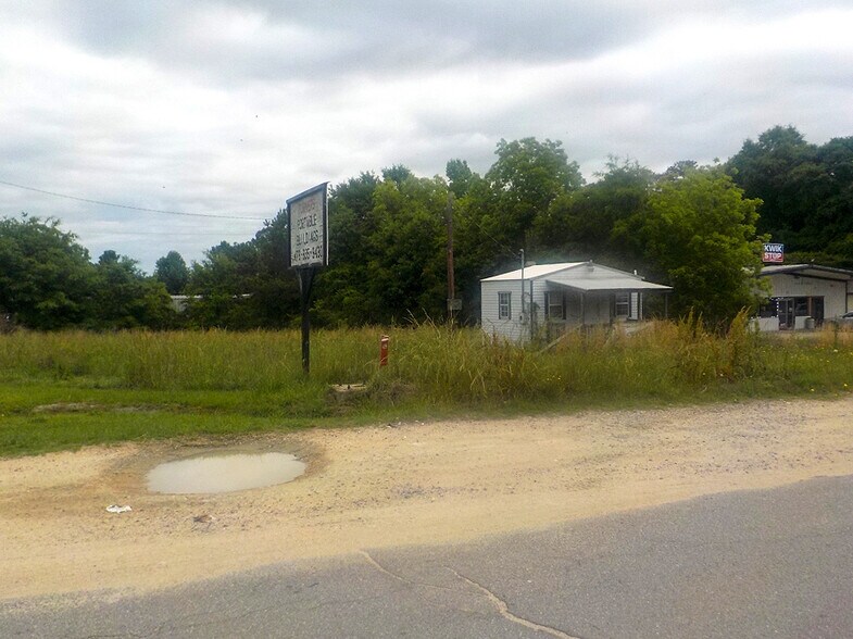 Primary Photo Of 8361 Columbus rd, Lizella Land For Sale