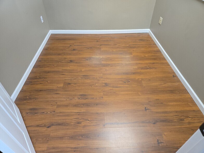 More Photos Of 1 E Main St, Thurmont Storefront Retail Office For Lease