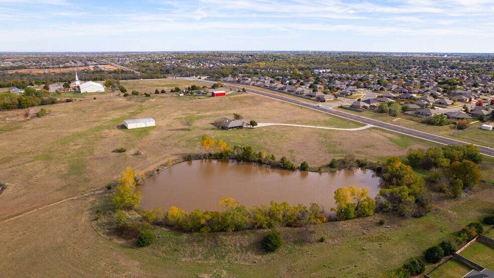 More Photos Of 301 W Tecumseh Rd, Norman Land For Sale
