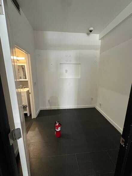 More Photos Of 3620 NE 2nd Ave, Miami Loft Creative Space For Sale