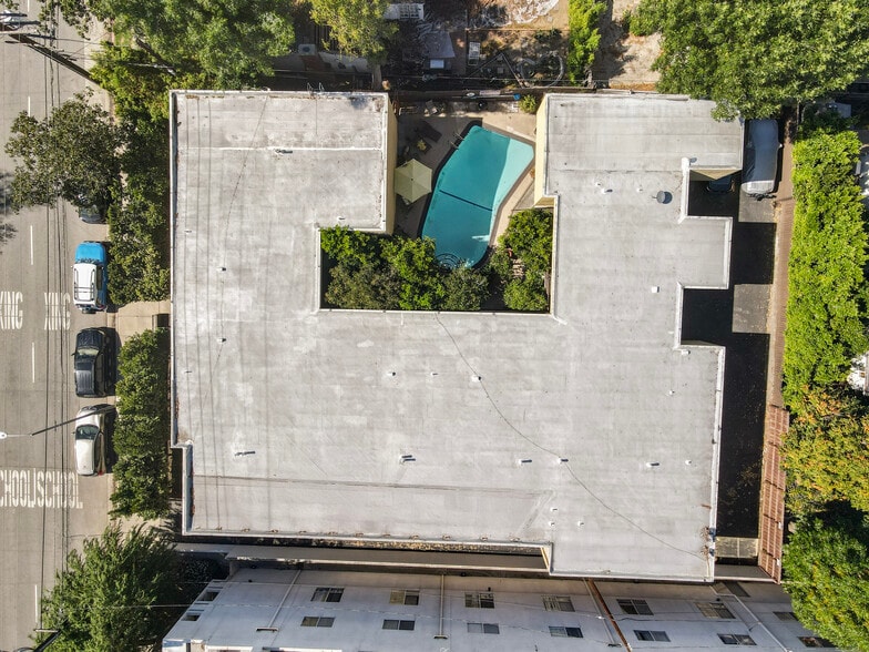 More Photos Of 14641 Magnolia Blvd, Sherman Oaks Apartments For Sale