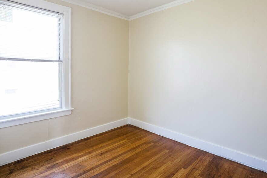 More Photos Of 7720 Pitt St, Detroit Apartments For Sale