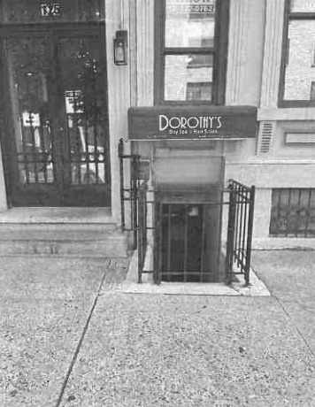 Primary Photo Of 125 E 90th St, New York Storefront Retail Office For Lease