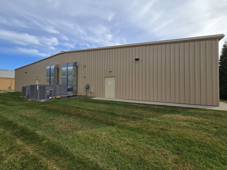 More Photos Of 315 N State Rd, Otisville Freestanding For Lease