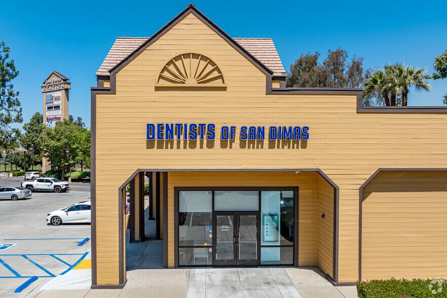 More Photos Of 678 W Arrow Hwy, San Dimas Freestanding For Lease