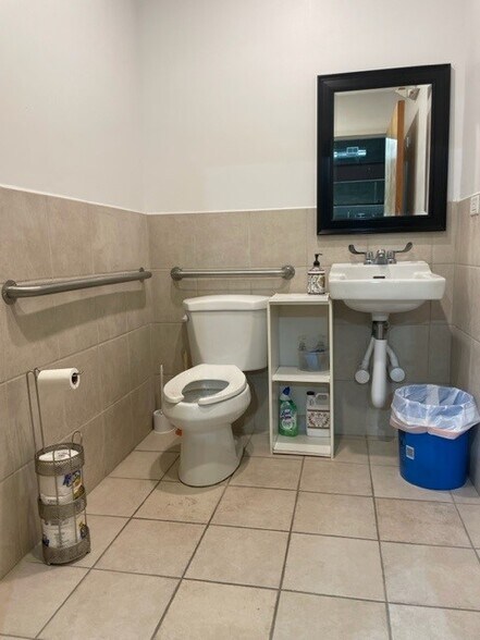 More Photos Of 5241-5249 Touhy Ave, Skokie Storefront Retail Office For Lease