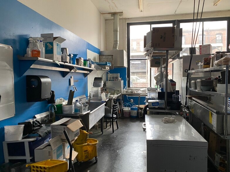 More Photos Of 311 S Patton Ave, Springfield Storefront For Sale