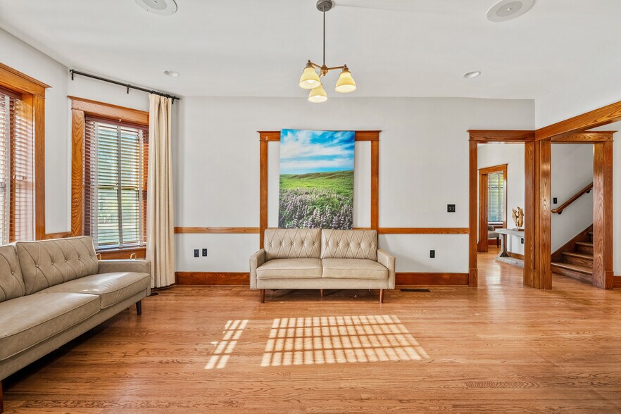 More Photos Of 720 Poyntz Ave, Manhattan Office For Sale