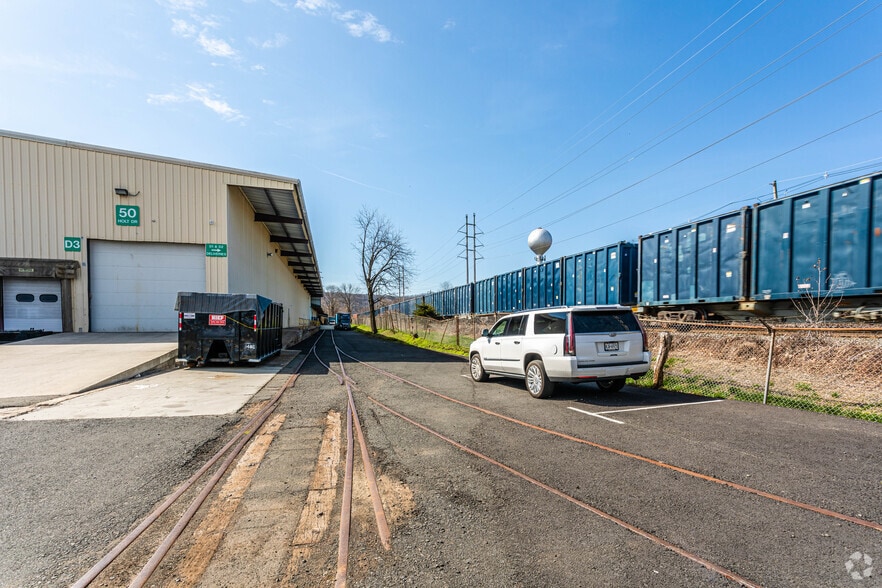 More Photos Of 50 Holt Dr, Stony Point Warehouse For Lease