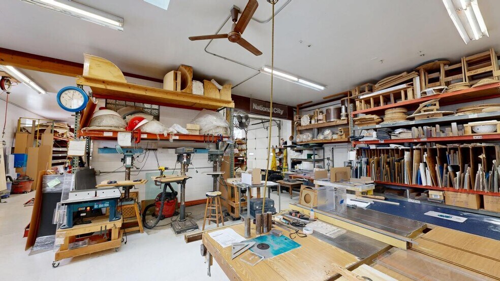 More Photos Of 21706 E US Highway 30, Lynwood Warehouse For Sale