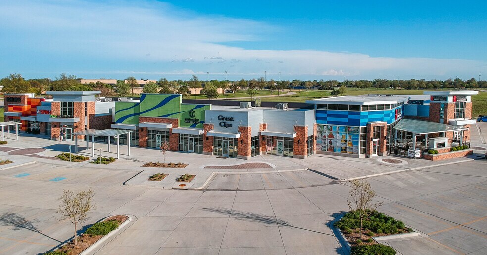 More Photos Of 8641 W 13th St N, Wichita General Retail For Lease