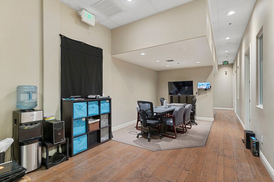 More Photos Of 3672-3674 N Rancho Dr, Las Vegas Medical For Sale