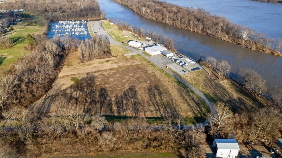 More Photos Of 4002 Utica Pike, Jeffersonville Land For Sale