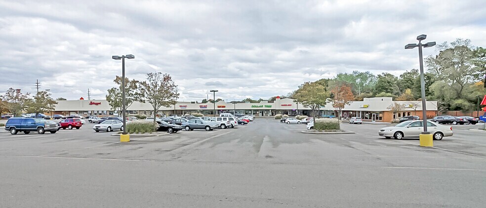 More Photos Of 1525-1619 S Opdyke Rd, Bloomfield Hills Storefront For Lease