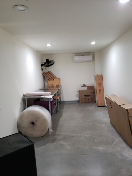 More Photos Of 665 Amherst Rd, Sunderland Research And Development For Sale