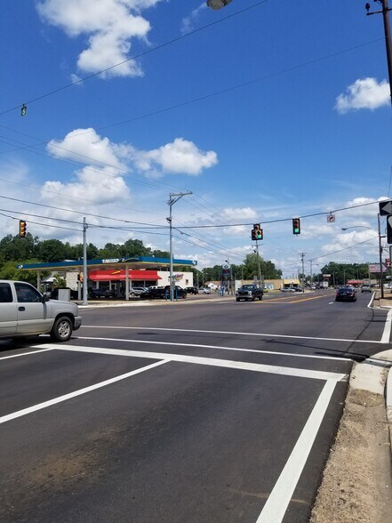 More Photos Of 102 Highway 51 S, Covington Convenience Store For Sale