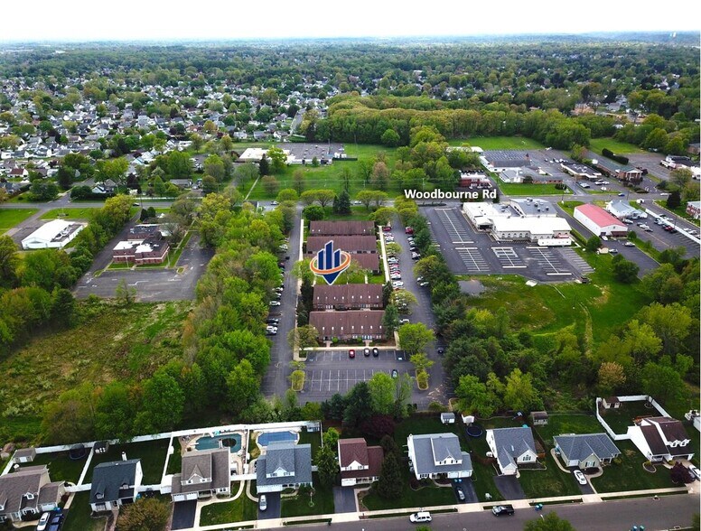 More Photos Of 1609 Woodbourne Rd, Levittown Office For Sale