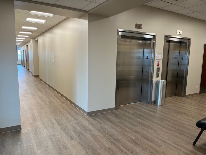 More Photos Of 7456 S State Rd, Bedford Park Medical For Lease