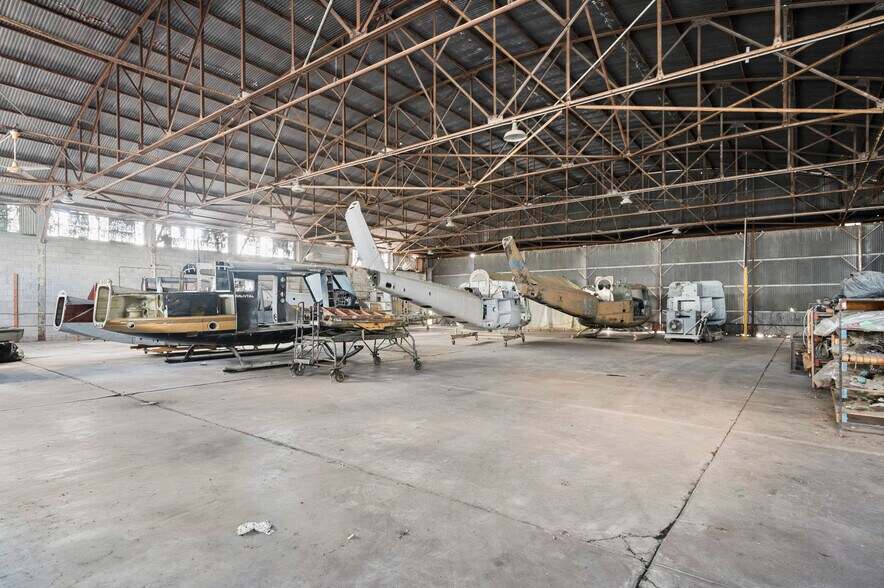 More Photos Of 5991 SE Circle Dr, Arcadia Flex For Sale