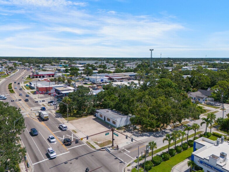 Primary Photo Of 1000 N Washington Blvd, Sarasota Office For Sale