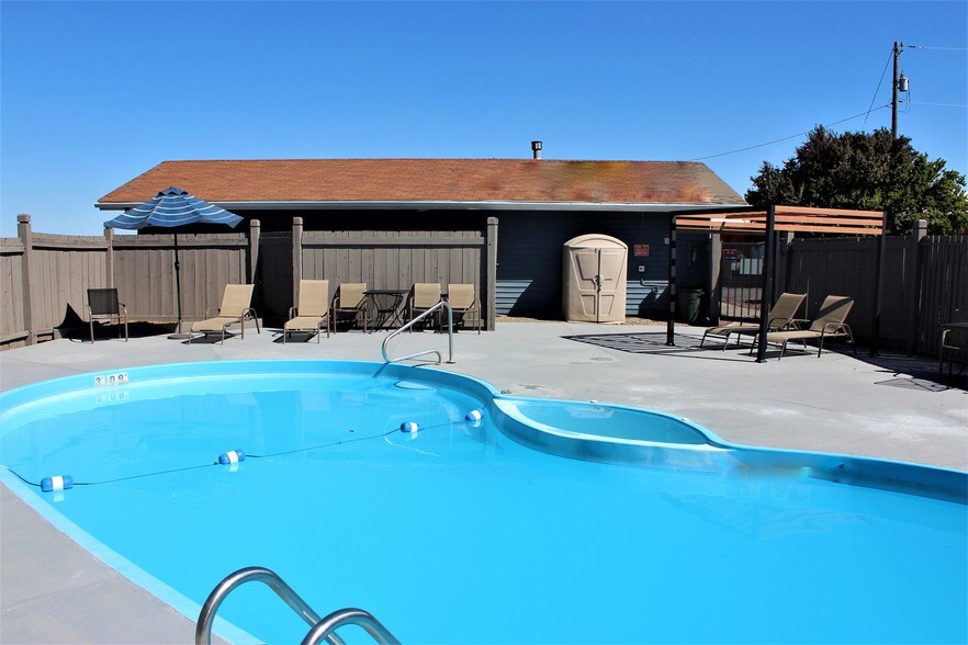 More Photos Of 1513 S Smittys Blvd, Ritzville Hotel For Sale