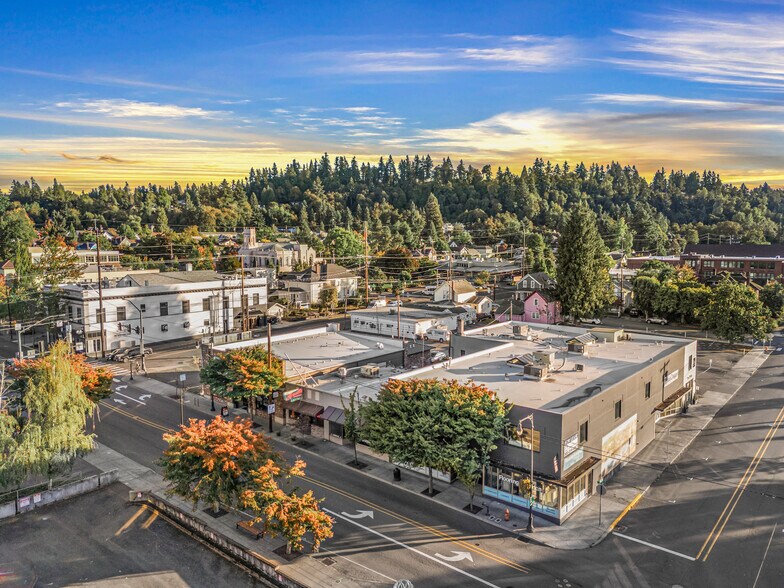 More Photos Of 502 7th St, Oregon City Storefront Retail Office For Sale