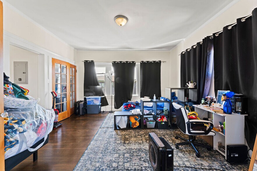 More Photos Of 646 42nd, Oakland Apartments For Sale