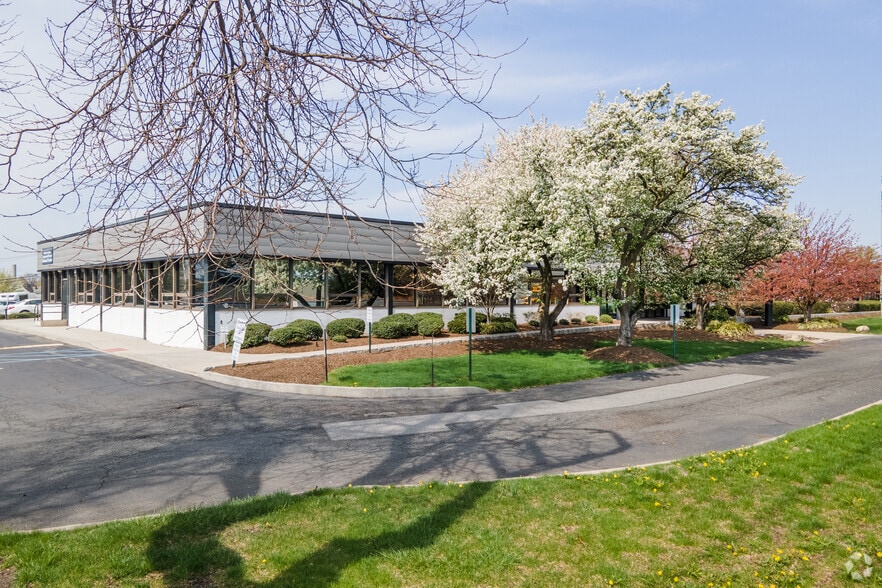 More Photos Of 22-08 State Route 208, Fair Lawn Medical For Lease