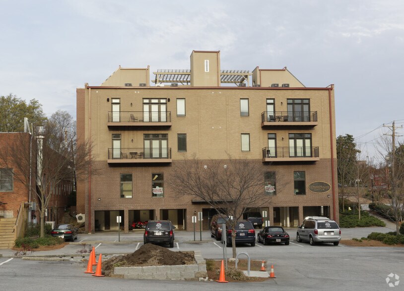 More Photos Of 301 Augusta St, Greenville Office Residential For Lease