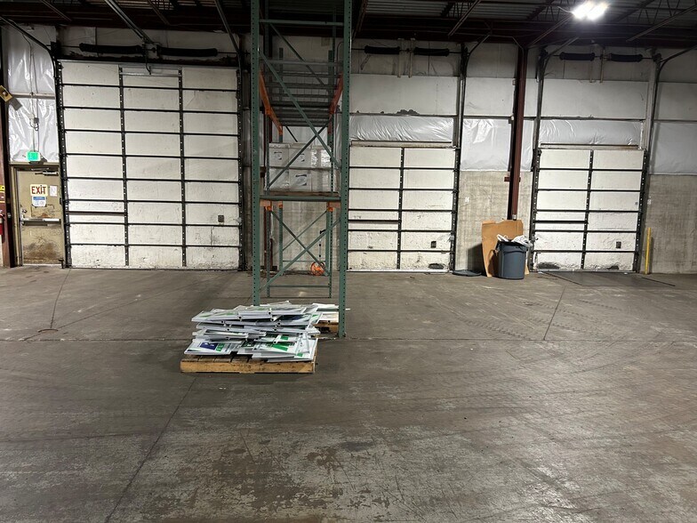 More Photos Of 4211 Engle Rd, Fort Wayne Warehouse For Lease