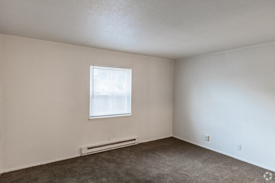 More Photos Of 725 Washington St, Monroe Apartments For Sale