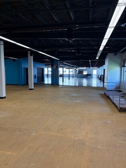 More Photos Of 2 W Wyomissing Ave, Mohnton Manufacturing For Sale