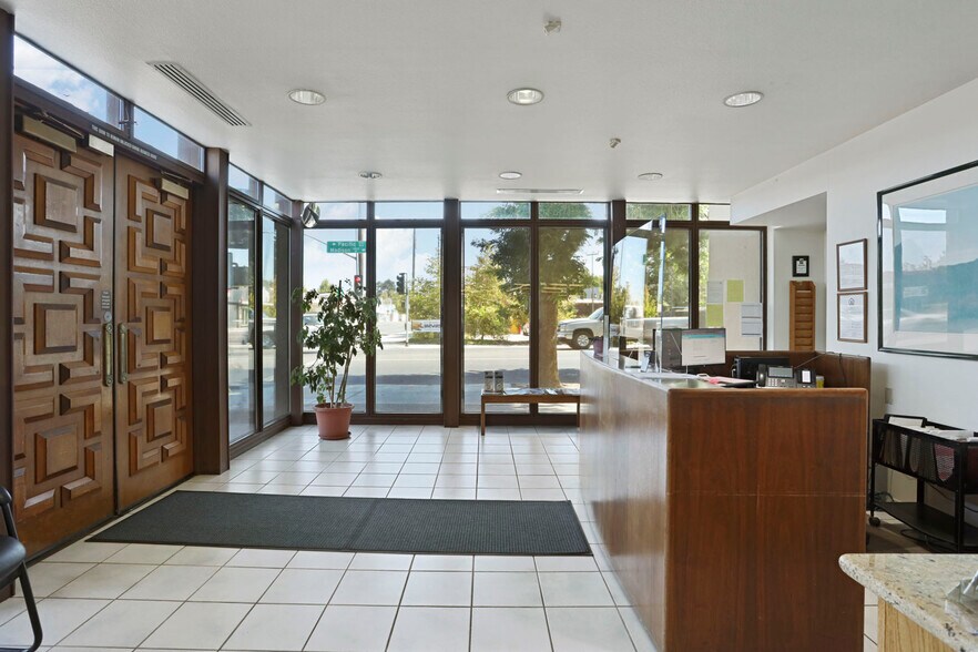 More Photos Of 200 W Harding Way, Stockton Office For Lease