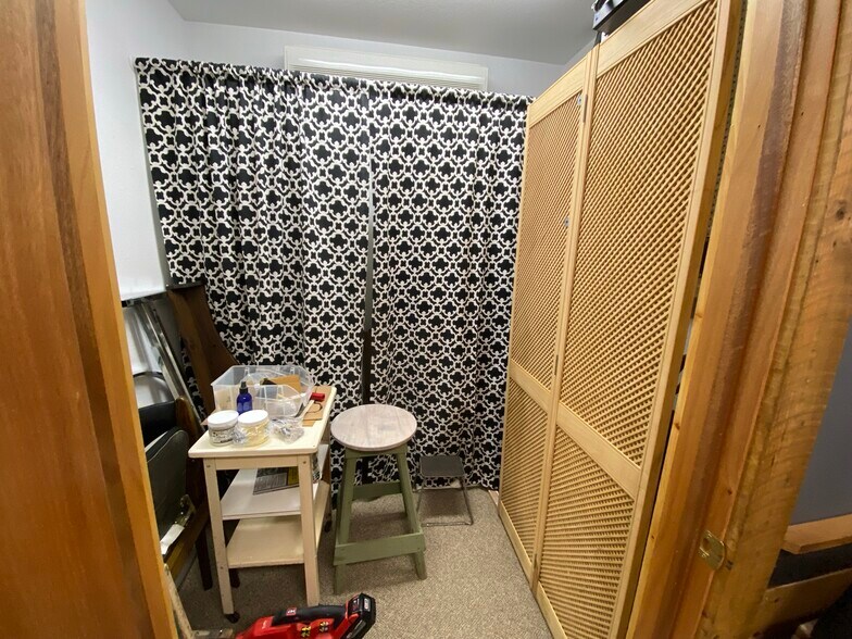 More Photos Of W2003 State Road 21, Berlin Daycare Center For Sale