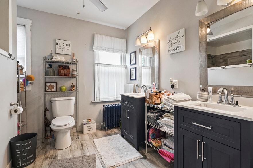 More Photos Of 165 Madison Ave, Albany Storefront Retail Residential For Sale