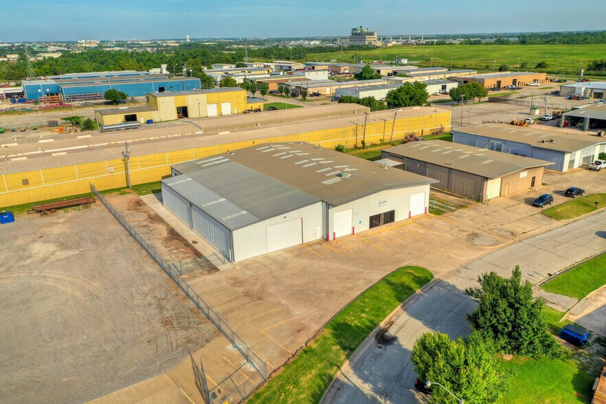 More Photos Of 401 S Eagle Ln, Oklahoma City Manufacturing For Lease