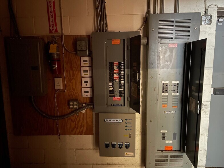 More Photos Of 114 US Highway 13 Byp, Windsor General Retail For Lease