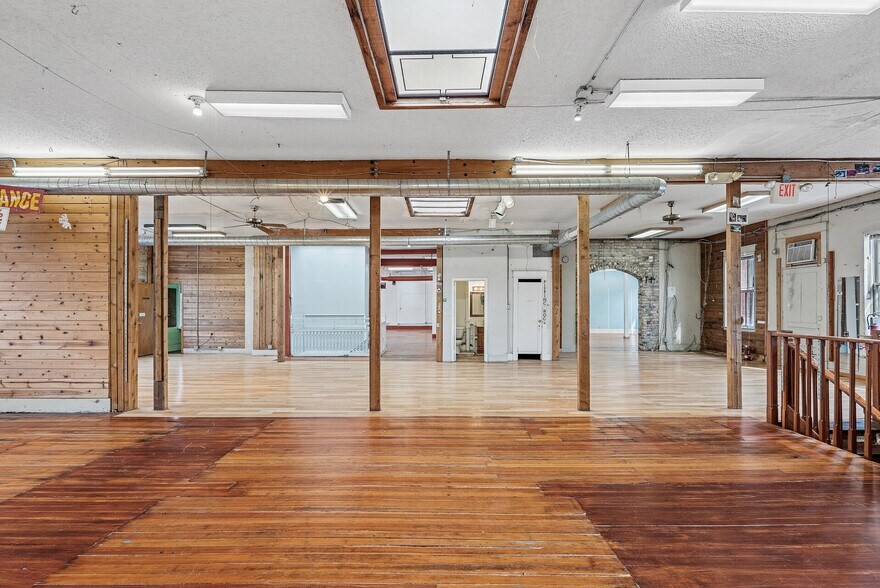 More Photos Of 309 S Cedar Ave, Minneapolis Storefront Retail Office For Sale