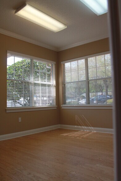 More Photos Of 6817 Southpoint Pky, Jacksonville Office For Sale