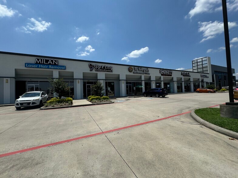 More Photos Of 525 Sawdust Rd, Spring Freestanding For Lease